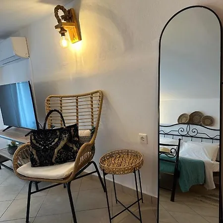 Apartment Karma Kamari (Santorini)