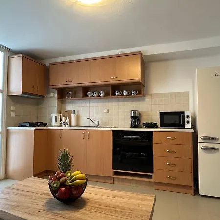 Karma Appartement Kamári